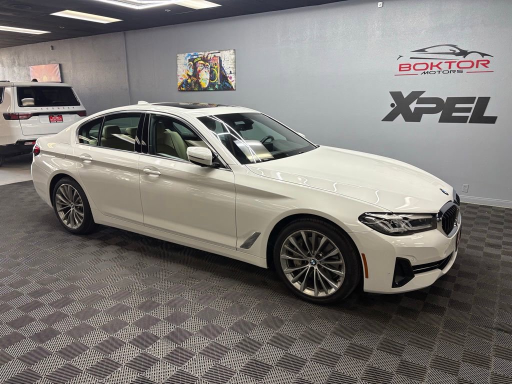 Used 2023 BMW 540i xDrive w/ Convenience Package AWD/4WD image 2