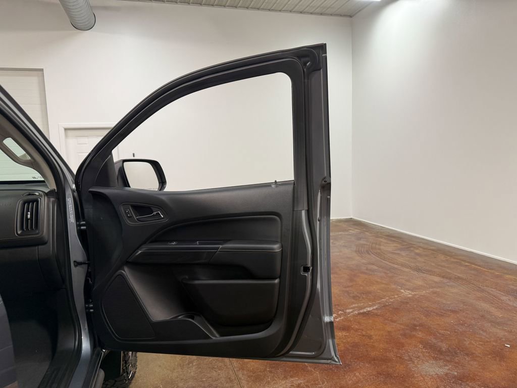 Used 2022 GMC Canyon AT4 image 64