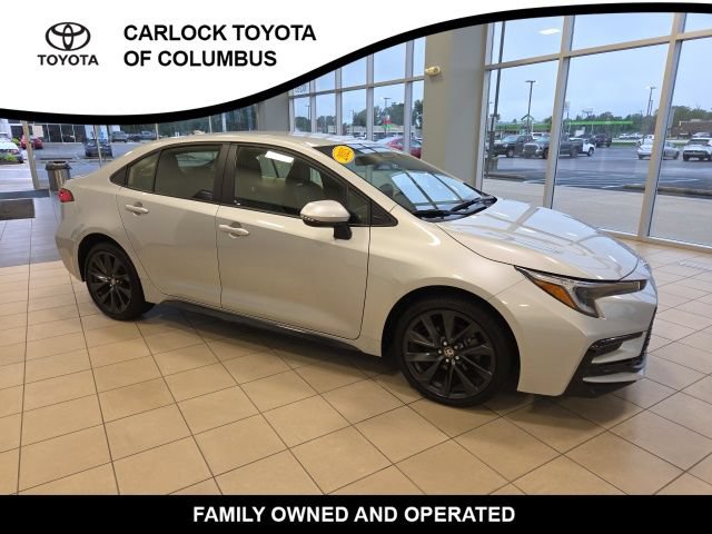 Used 2025 Toyota Corolla SE w/ Convenience Package FWD image 6