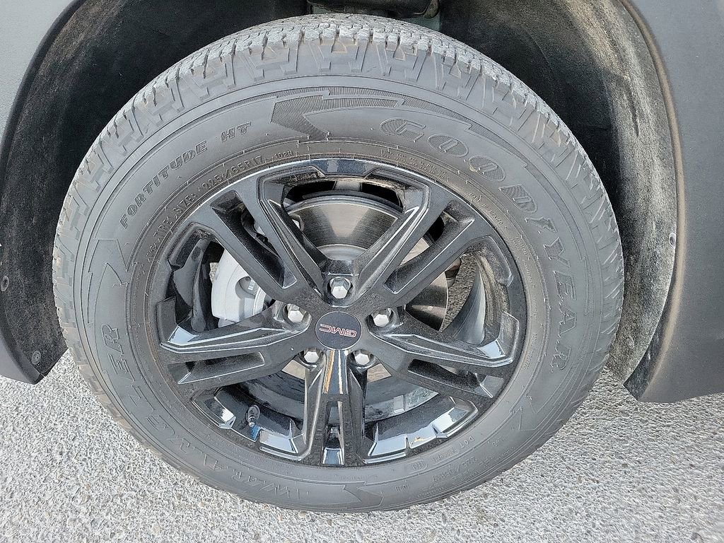 Used 2024 GMC Terrain AT4 w/ LPO, 'HIT The Road' Package image 14