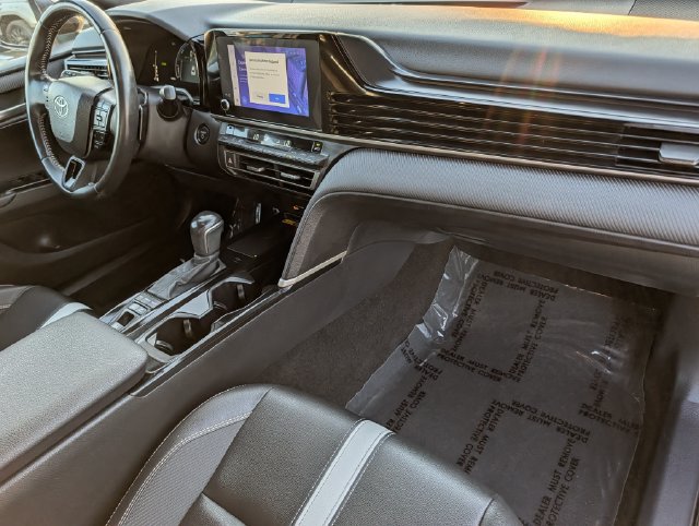 Used 2025 Toyota Camry SE FWD image 32