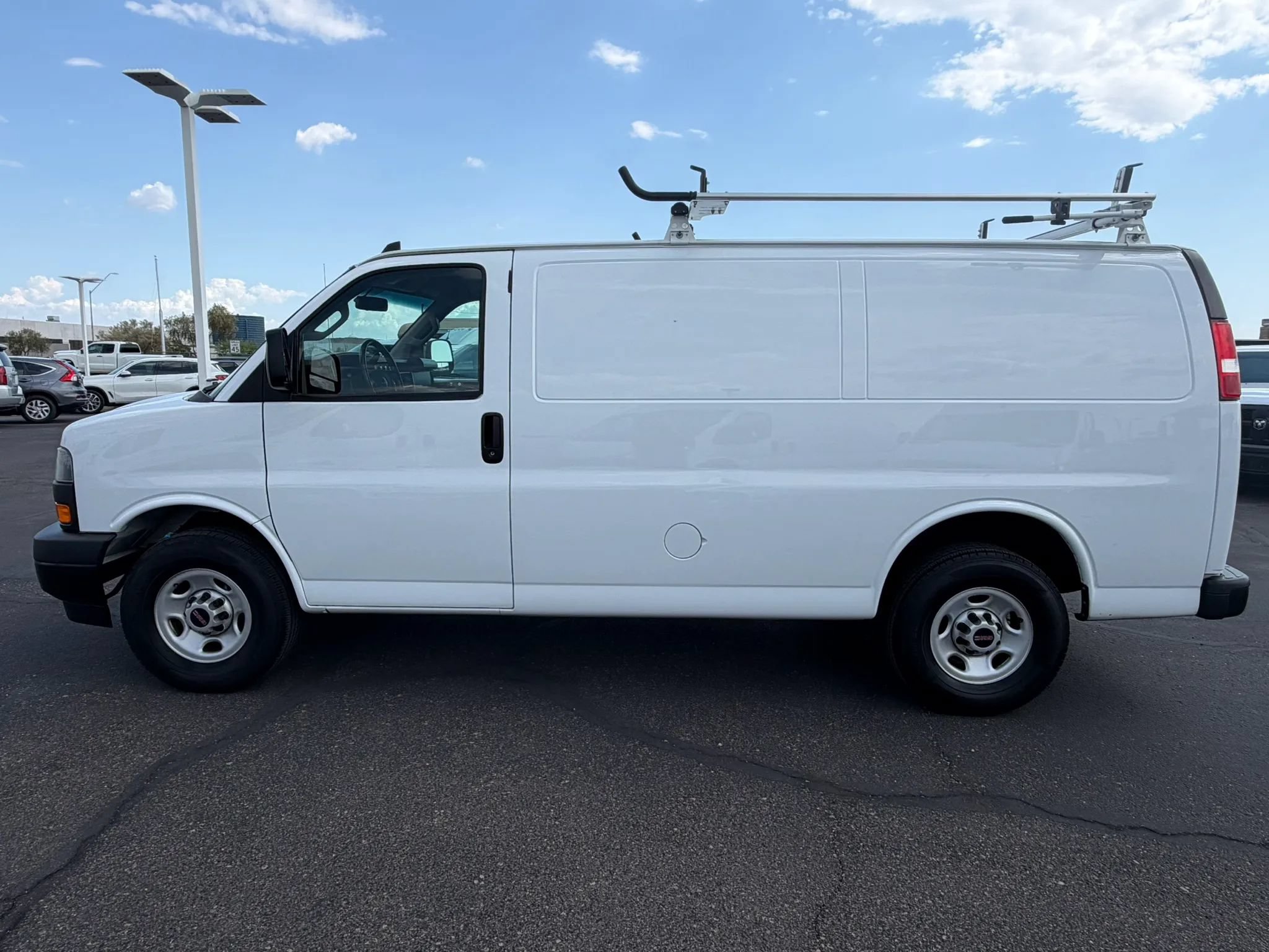 Used 2022 GMC Savana 2500 w/ Driver Convenience Package RWD image 3