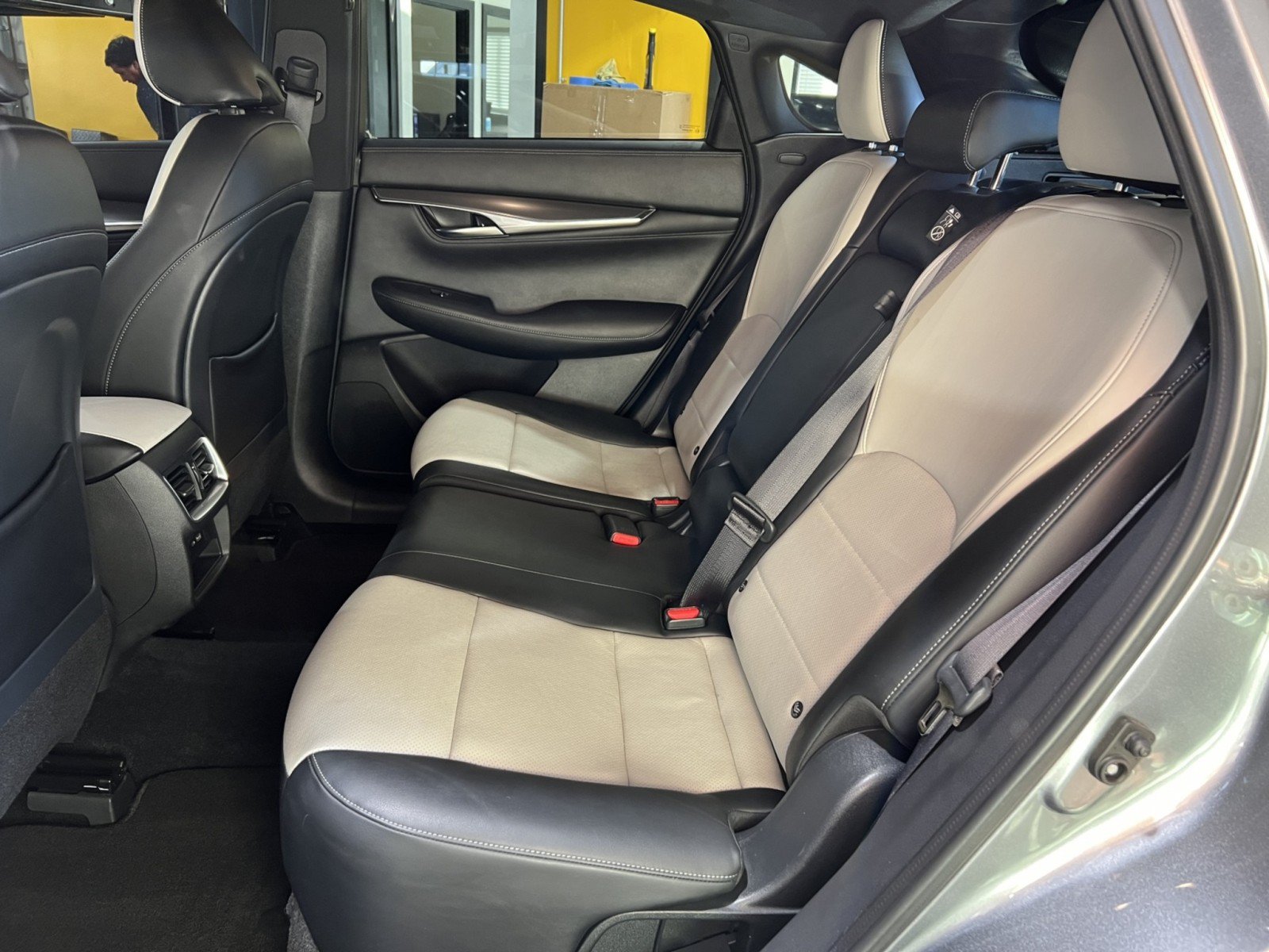 Used 2023 INFINITI QX55 Luxe w/ Cargo Package AWD/4WD image 18