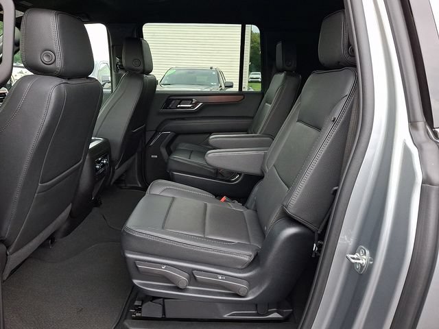 Certified 2025 GMC Yukon XL Denali AWD/4WD image 10