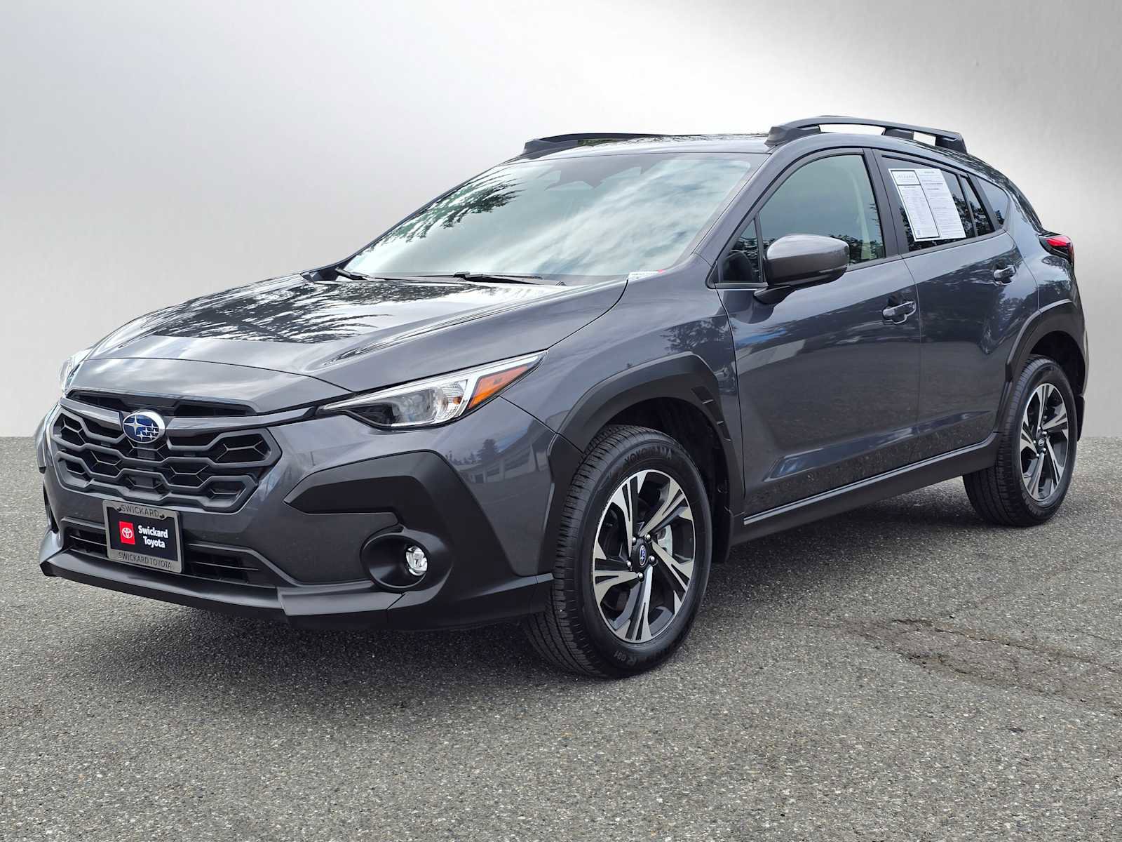 Used 2024 Subaru Crosstrek 2.0i Premium image 3