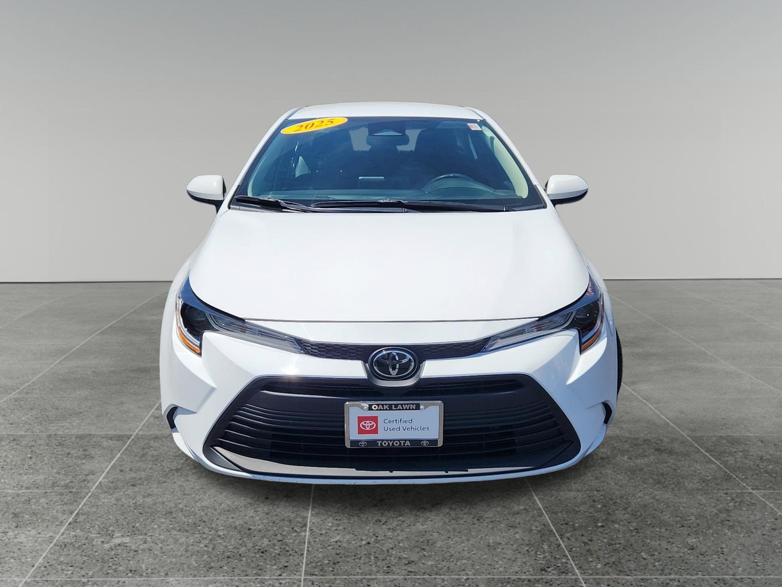 Certified 2025 Toyota Corolla LE FWD image 2