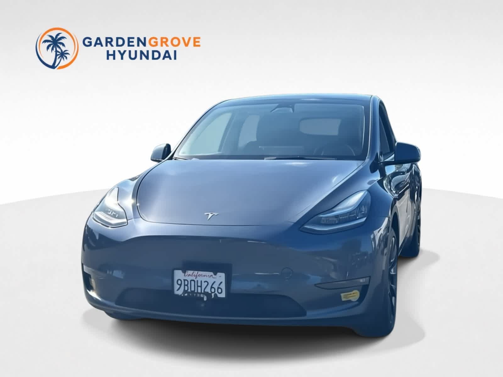 Used 2022 Tesla Model Y Long Range AWD/4WD image 1