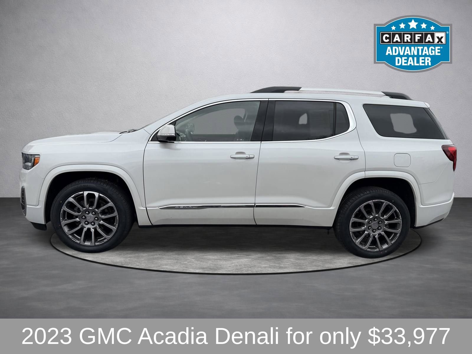 Used 2023 GMC Acadia Denali w/ Denali Ultimate Package AWD/4WD image 9