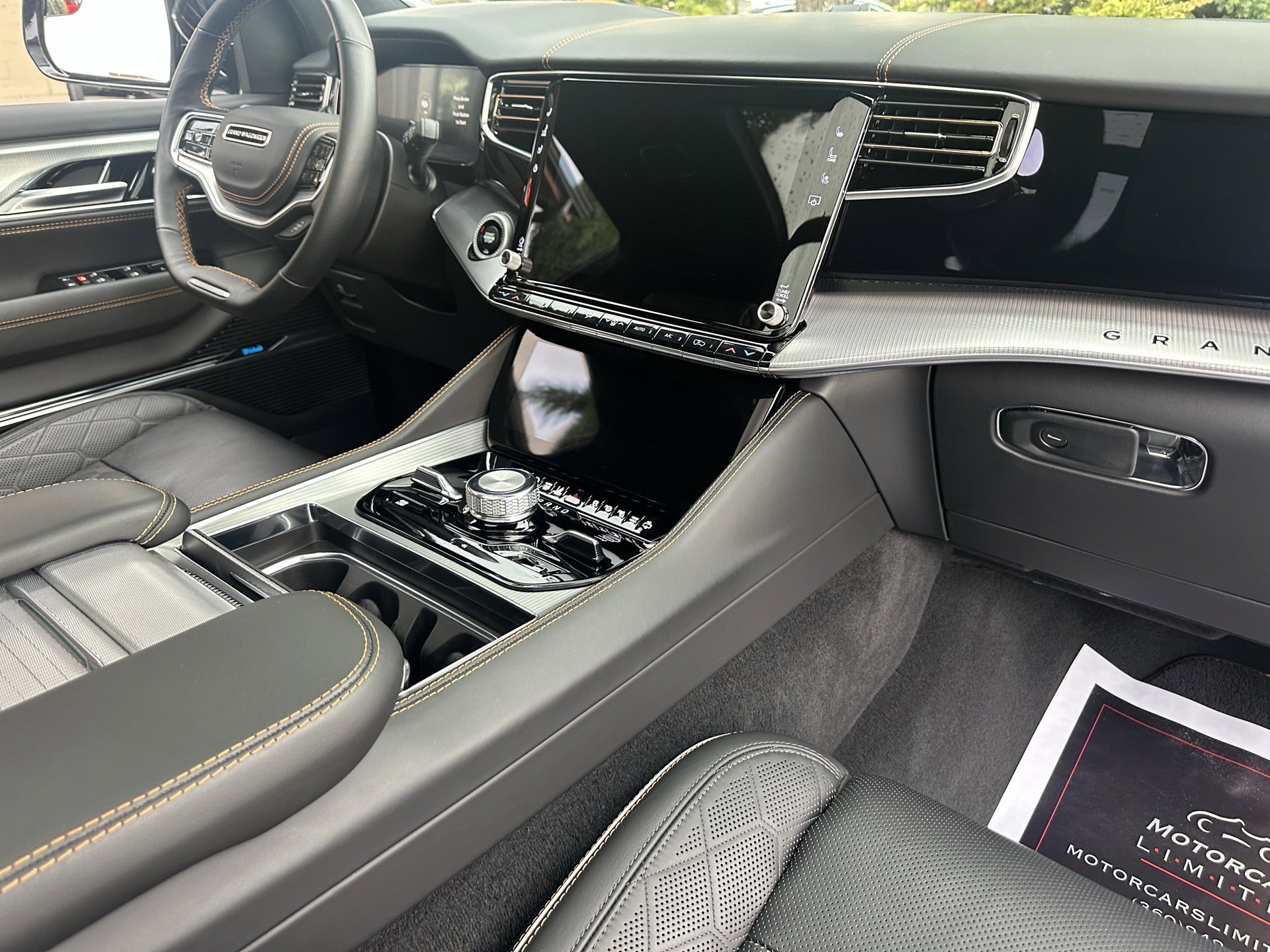 Used 2023 Jeep Grand Wagoneer Series III w/ Rear-Seat Entertainment Group image 30