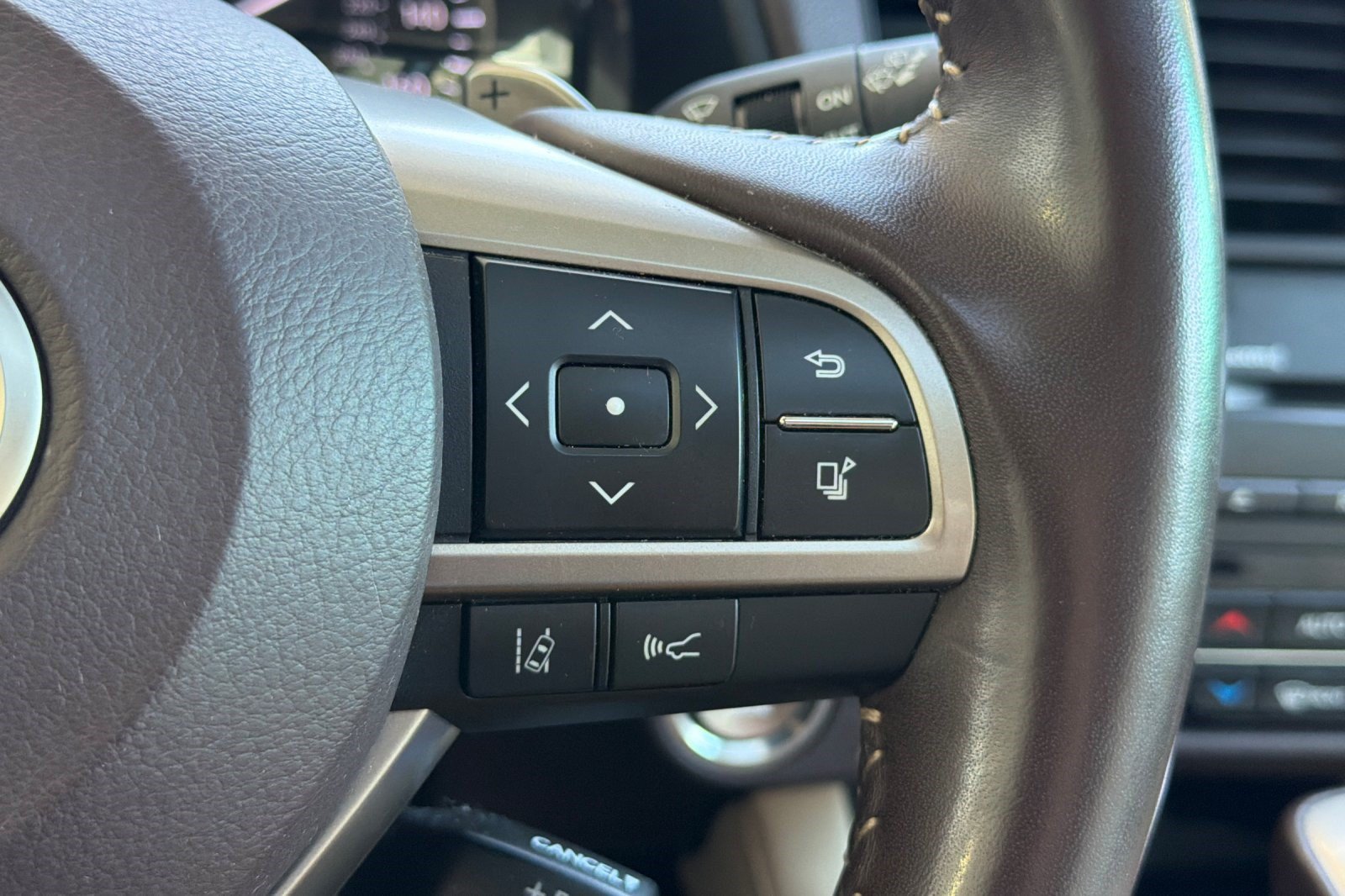 Used 2020 Lexus RX 350 AWD w/ Premium Package image 31
