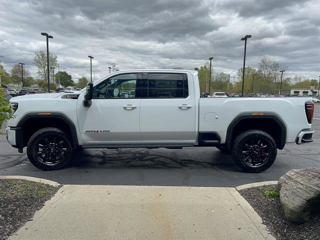 New 2026 GMC Sierra 2500 AT4 w/ AT4 Premium Plus Package AWD/4WD image 4