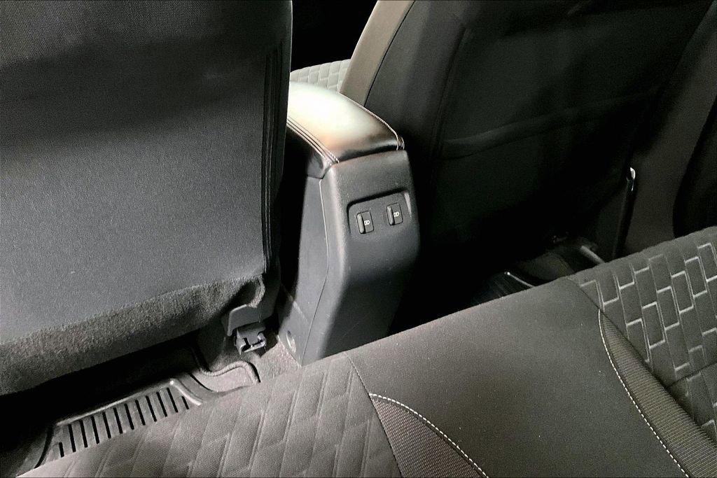 Used 2023 Nissan Kicks SV image 30