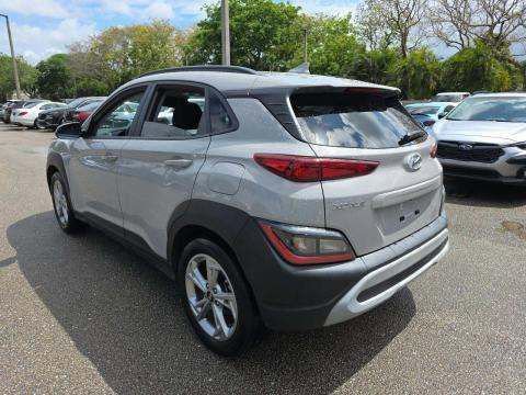 Used 2023 Hyundai Kona SEL w/ Cargo Package FWD image 2