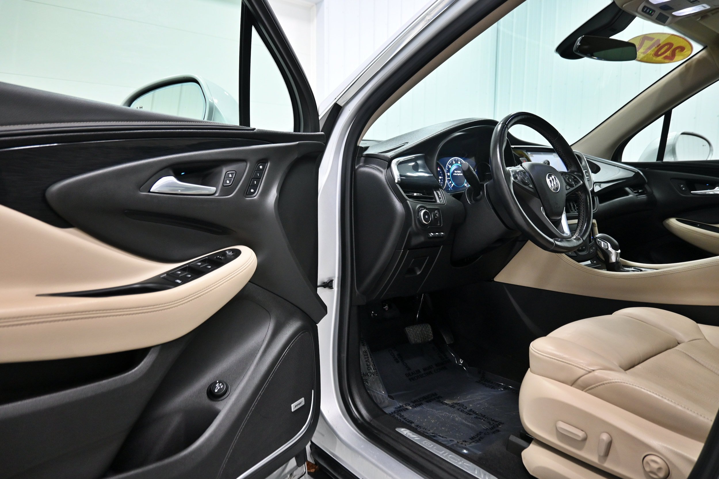 Used 2017 Buick Envision Premium AWD/4WD image 4