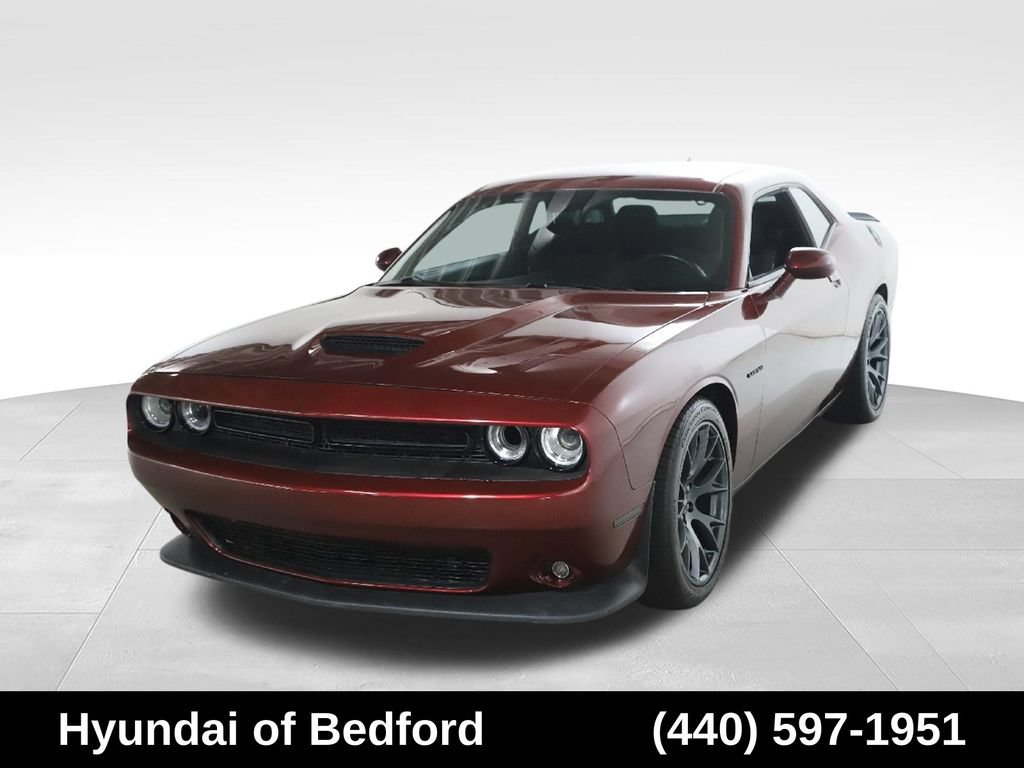 Used 2022 Dodge Challenger R/T w/ Blacktop Package RWD image 3