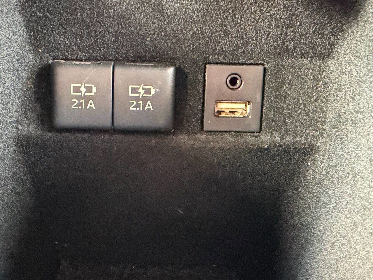 Used 2019 Toyota Avalon Limited image 43
