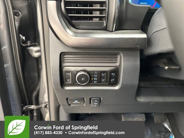 New 2026 Ford F350 Lariat w/ Black Appearance Package image 39