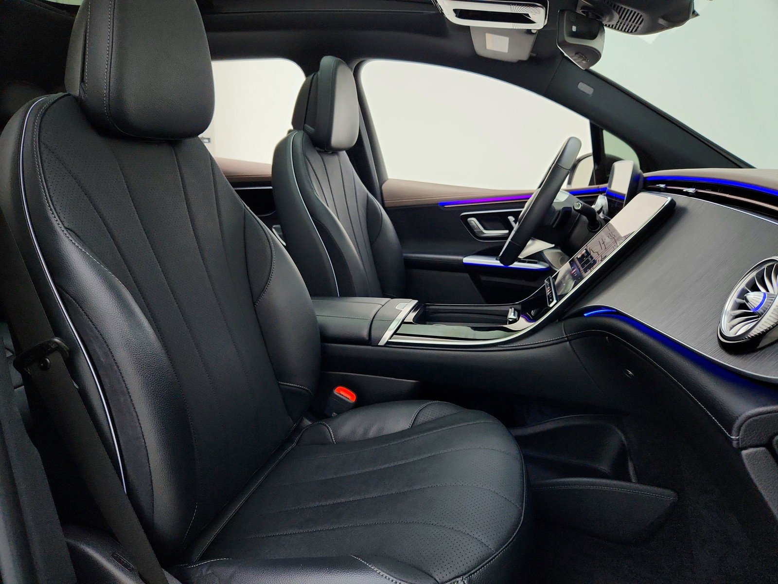 Certified 2023 Mercedes-Benz EQE 350+ 4MATIC SUV image 21