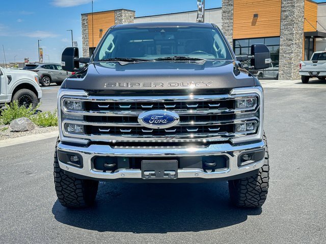 Used 2024 Ford F350 Lariat image 2