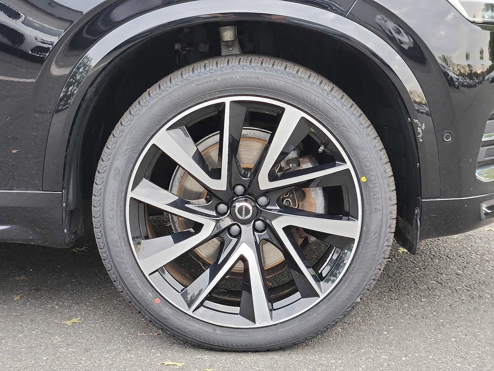 Certified 2024 Volvo XC90 B6 Plus w/ Protection Package Premier AWD/4WD image 8