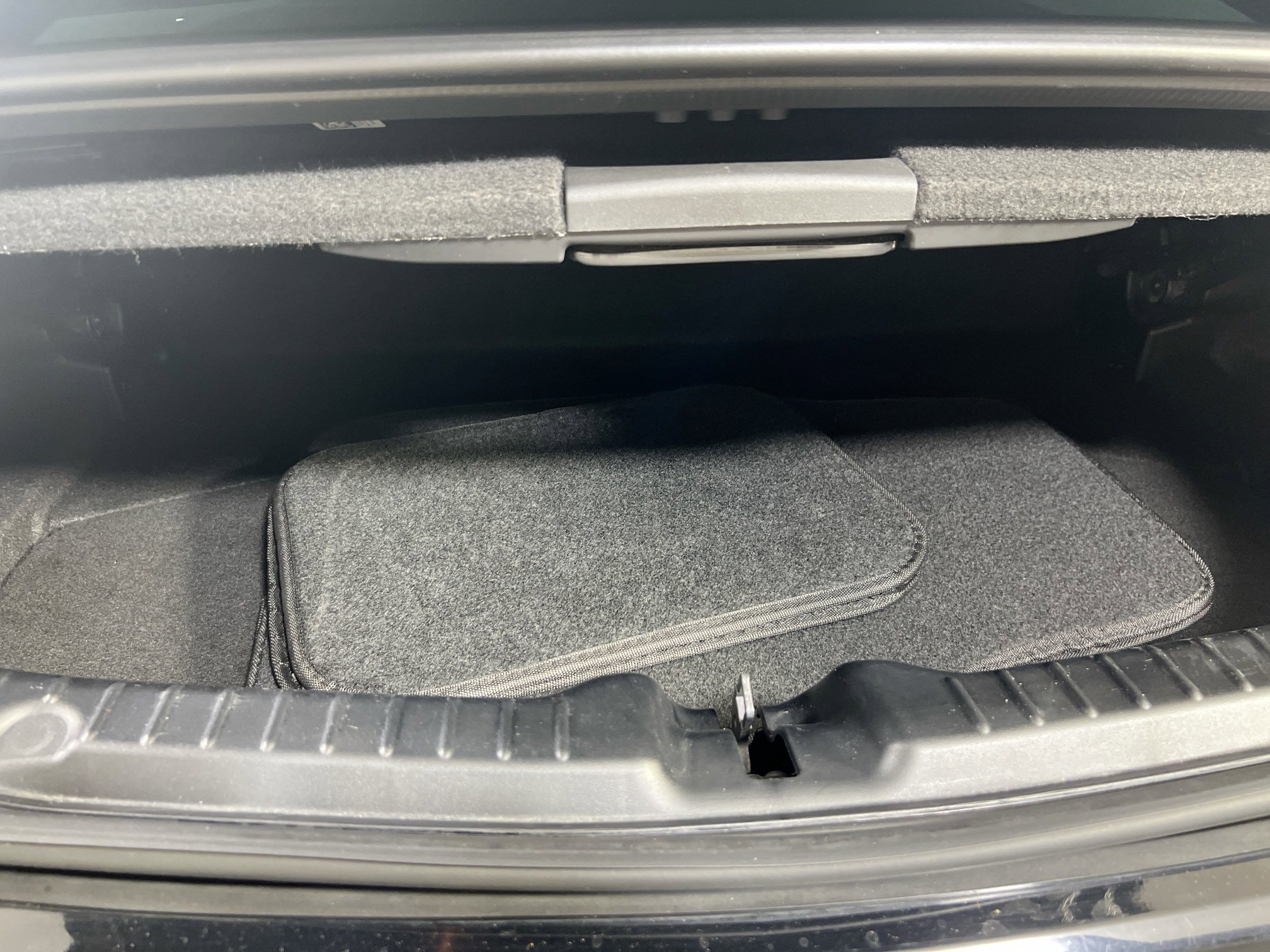 Used 2020 Mercedes-Benz SLC 300 image 24