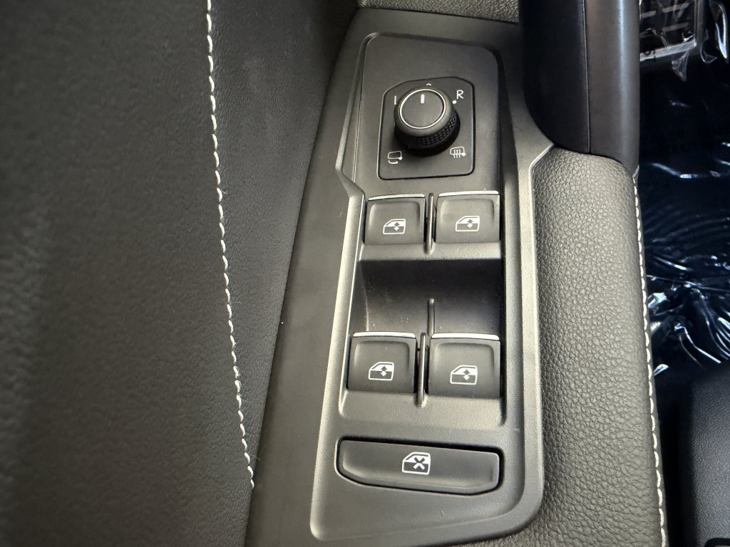 Used 2024 Volkswagen Tiguan SEL R-Line AWD/4WD image 28