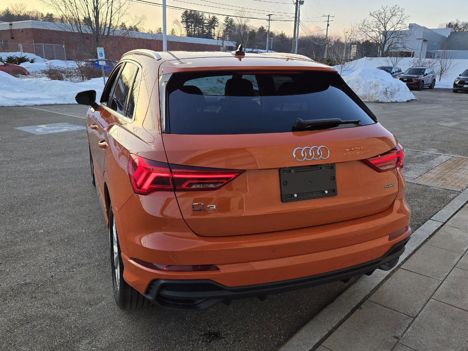 Used 2025 Audi Q3 2.0T Premium image 12