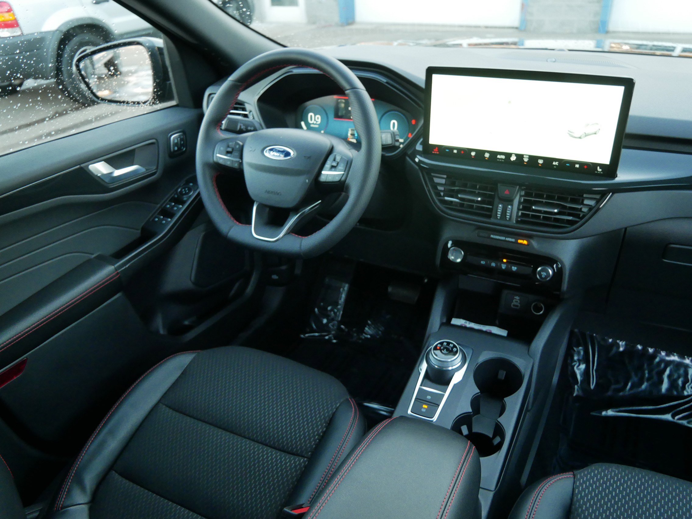 Used 2025 Ford Escape ST-Line Select w/ Tech Pack #2 image 9