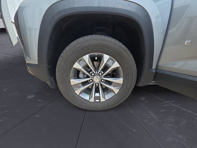 Used 2026 Chevrolet Equinox LT w/ Safety and Technology Package FWD image 14
