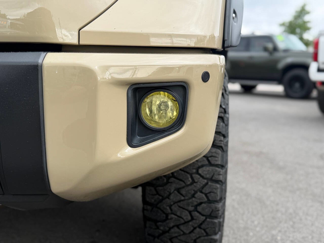 Used 2017 Toyota Tundra Limited w/ Limited Premium Package AWD/4WD image 35