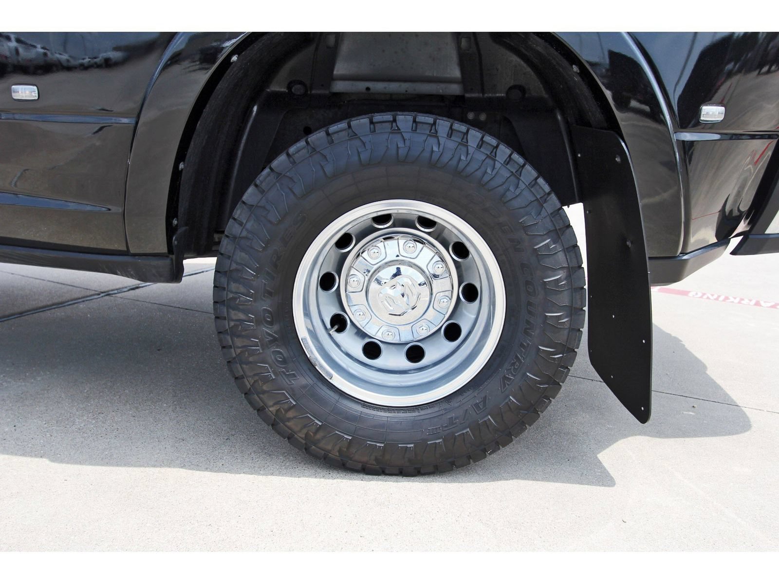 Used 2024 RAM 3500 Limited w/ Towing Technology Group AWD/4WD image 32
