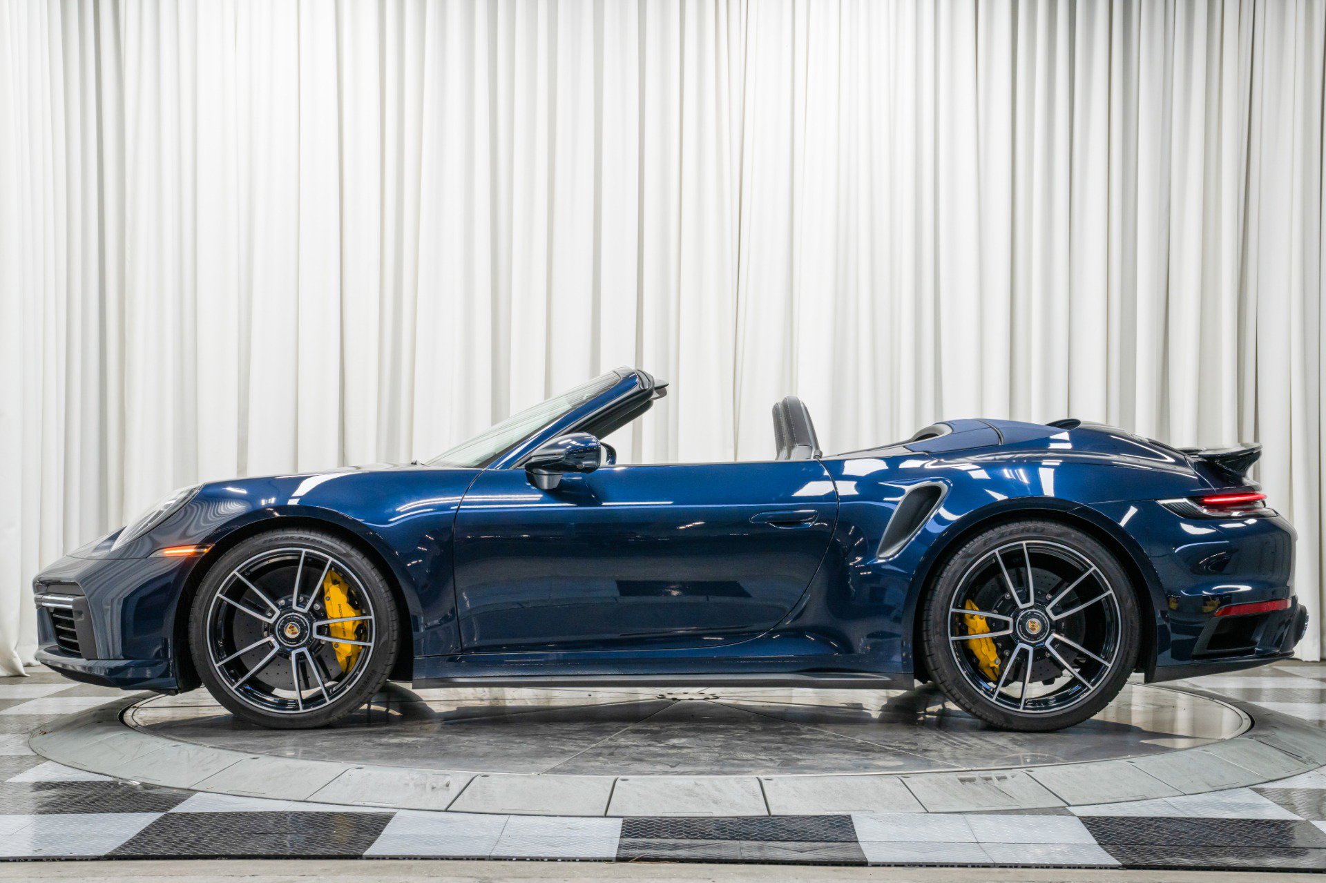Used 2021 Porsche 911 Turbo S image 6