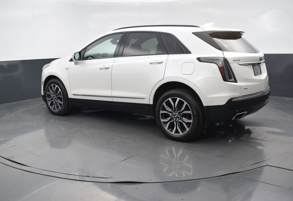 Used 2023 Cadillac XT5 Sportv w/ Technology Package AWD/4WD image 4