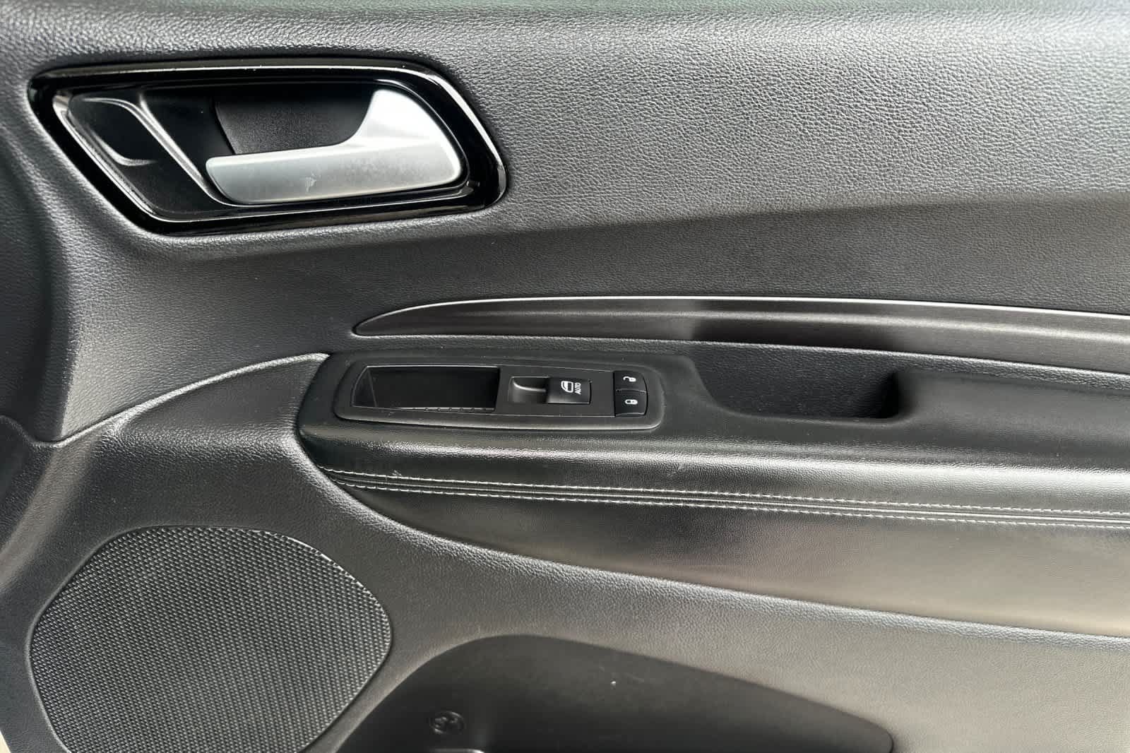 Used 2023 Dodge Durango SXT RWD image 19