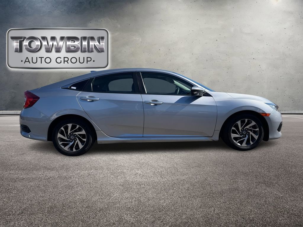 Used 2018 Honda Civic EX image 3