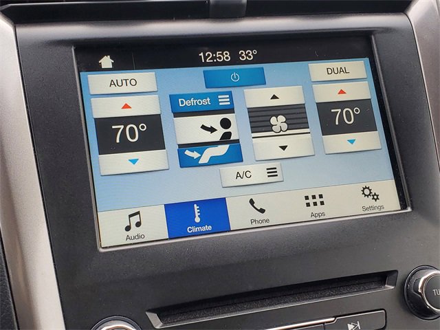 Used 2017 Ford Fusion SE w/ Fusion SE Technology Package image 26