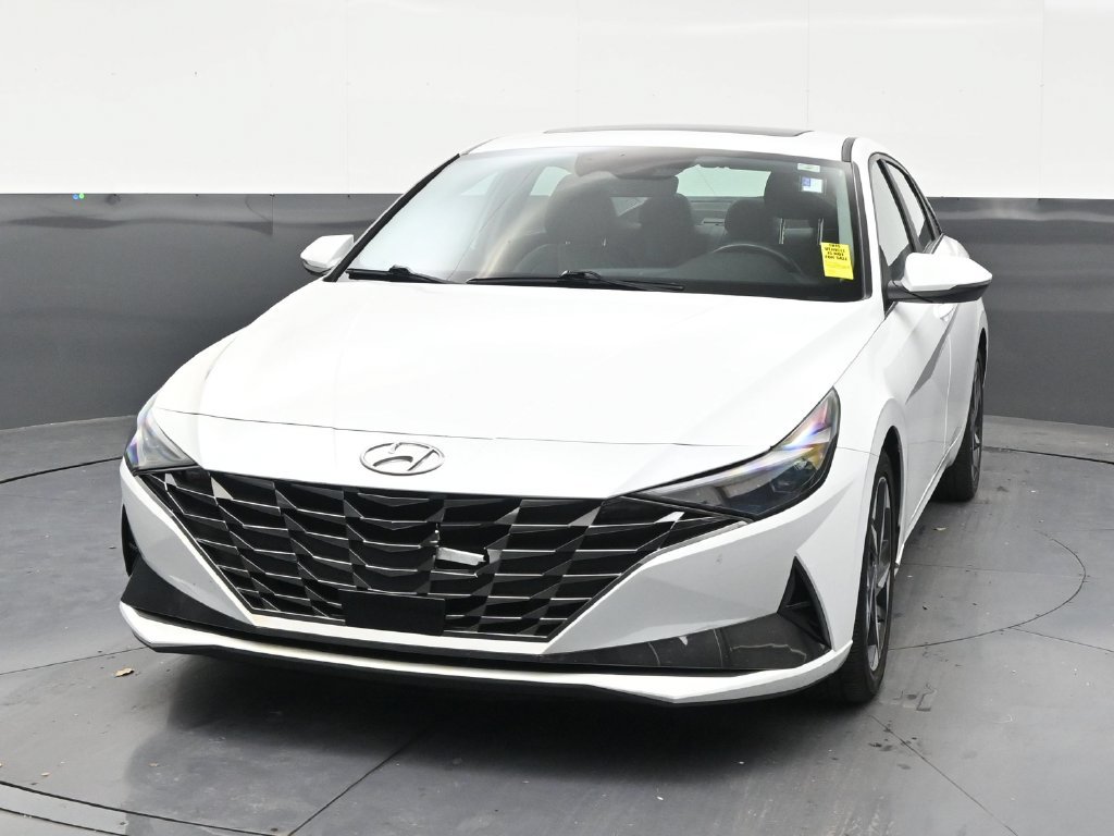 Used 2022 Hyundai Elantra Limited w/ Cargo Package FWD image 8