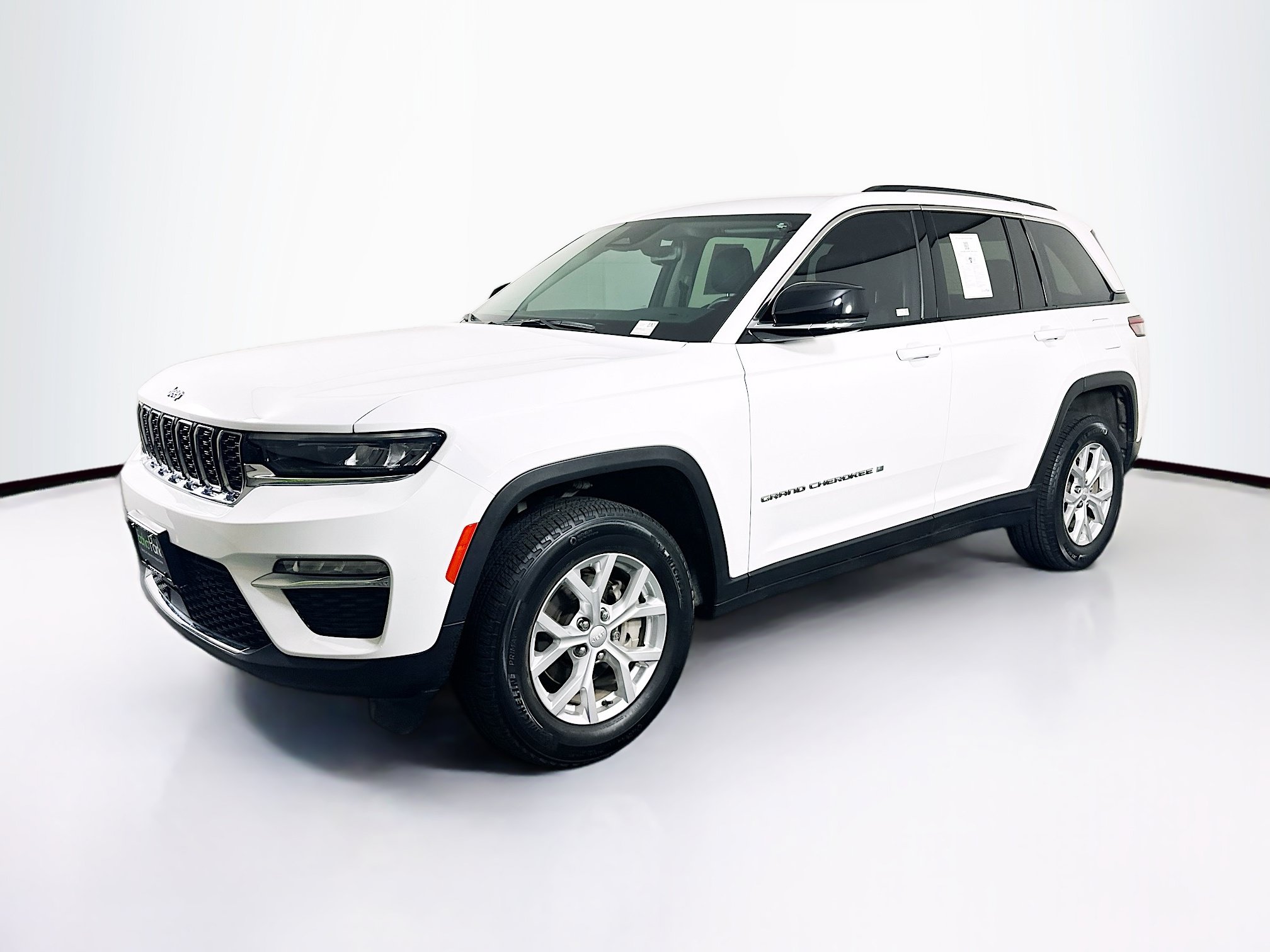 Used 2023 Jeep Grand Cherokee Limited RWD image 3