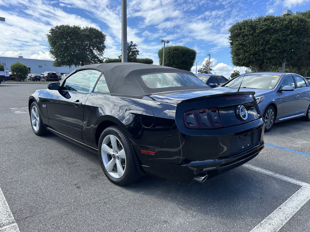 Used 2014 Ford Mustang GT RWD image 5