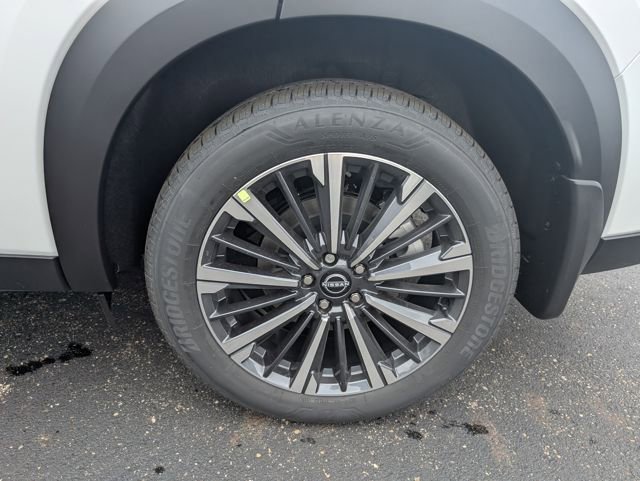 New 2026 Nissan Pathfinder Platinum image 24