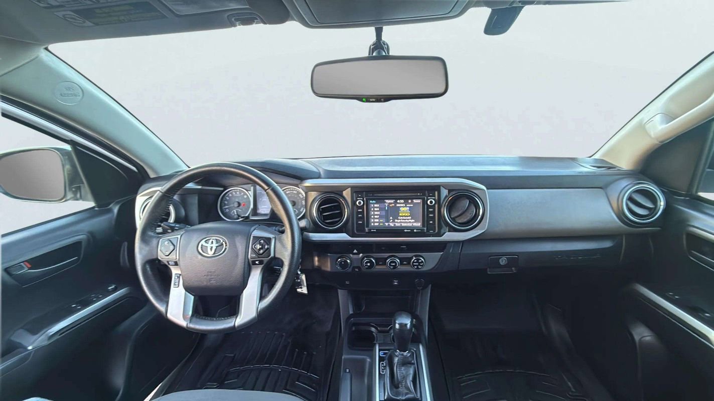 Used 2017 Toyota Tacoma SR5 image 9