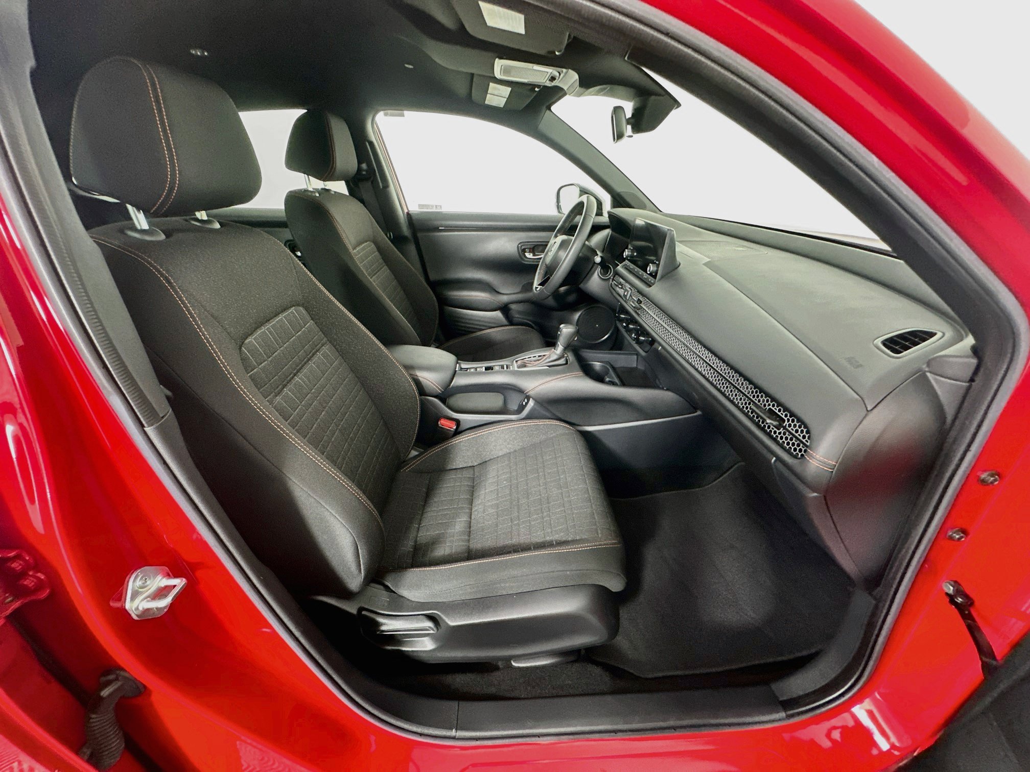 Used 2024 Honda HR-V Sport image 31