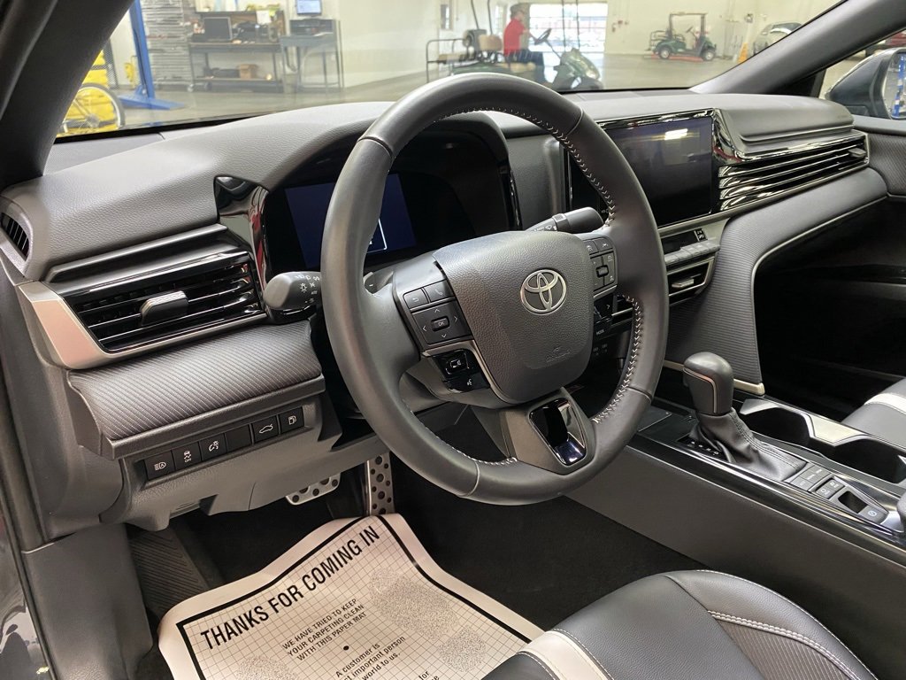 Used 2025 Toyota Camry Hybrid image 27