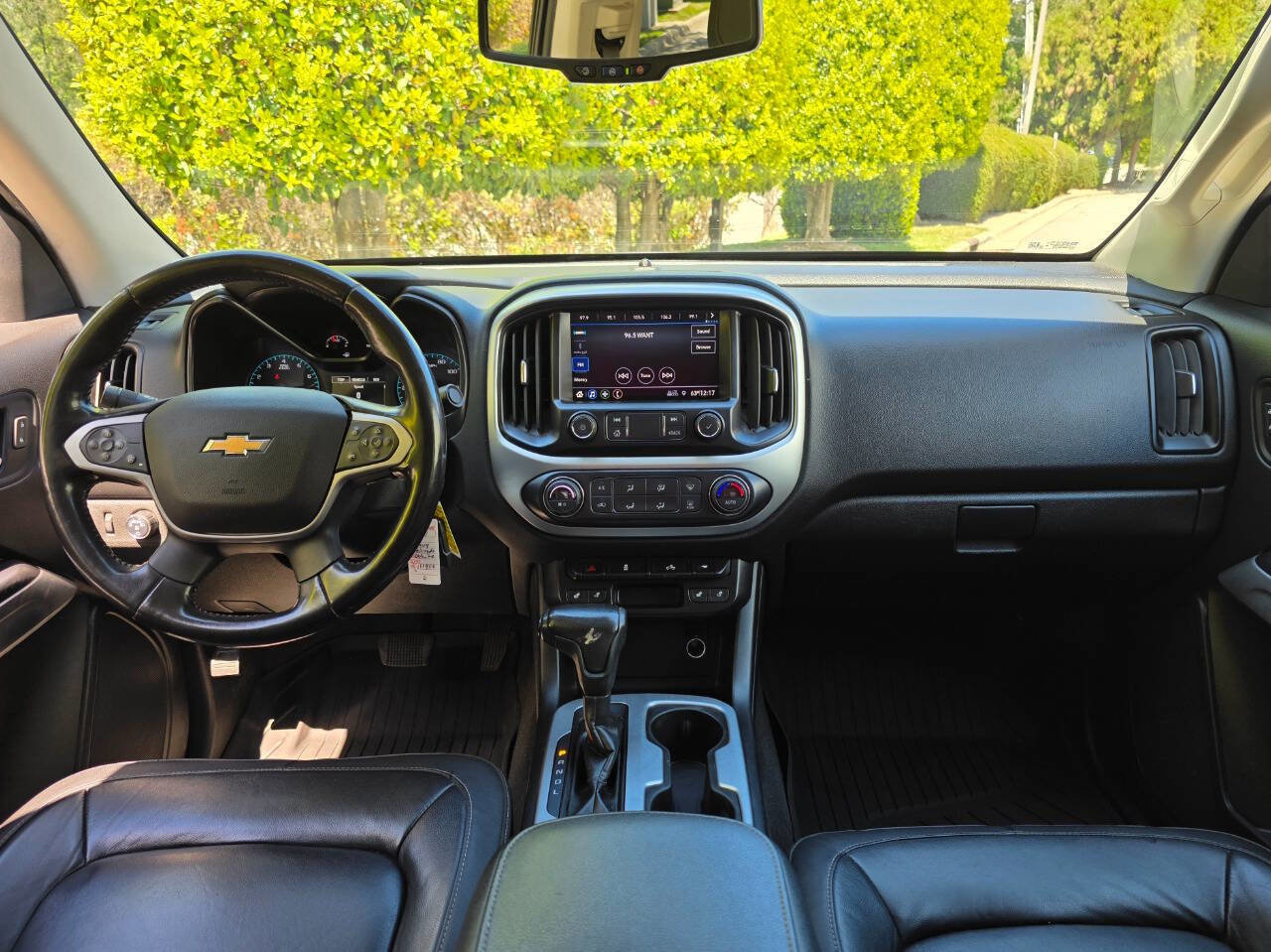 Used 2021 Chevrolet Colorado LT w/ LT Convenience Package image 16