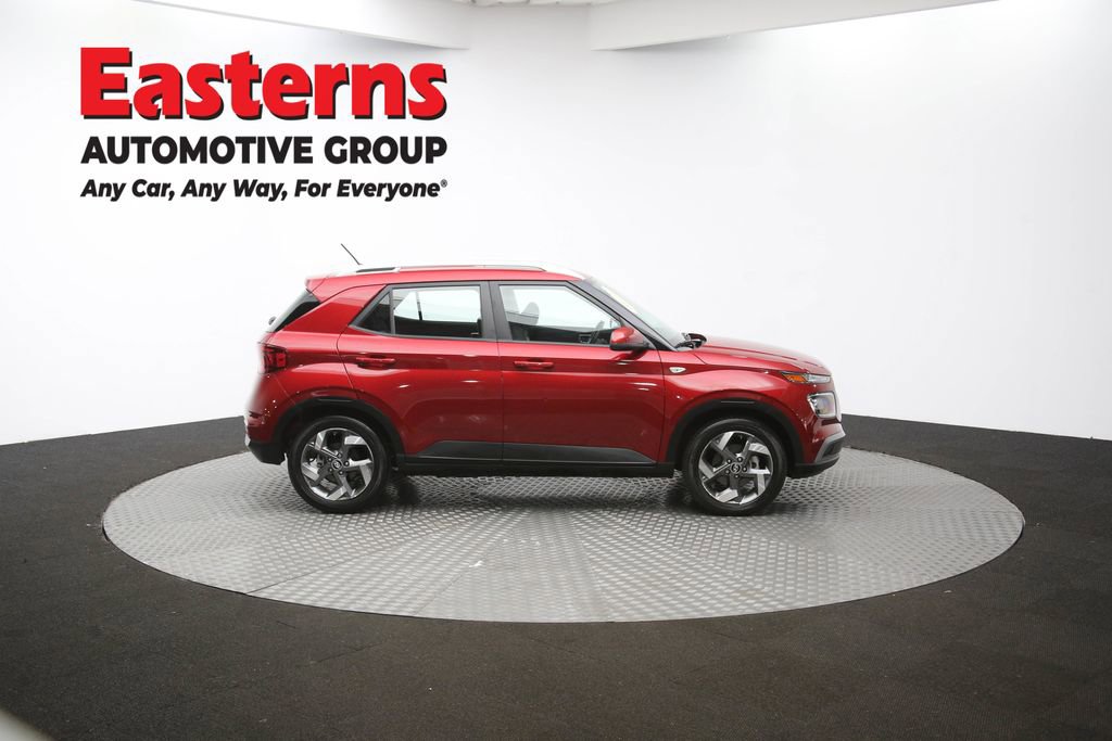 Used 2024 Hyundai Venue SEL image 45