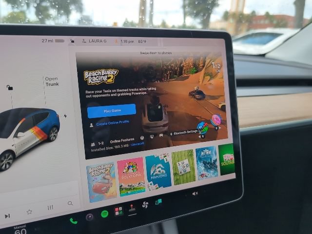 Used 2022 Tesla Model Y Long Range AWD/4WD image 17