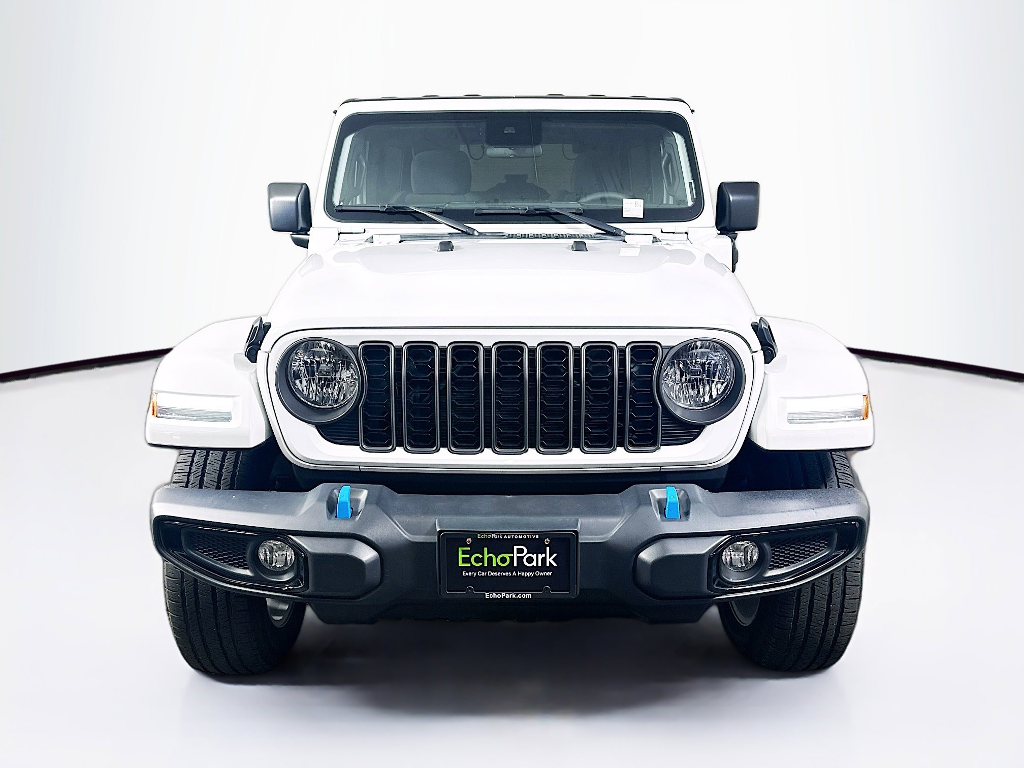 Used 2024 Jeep Wrangler Unlimited w/ Convenience Group AWD/4WD image 2