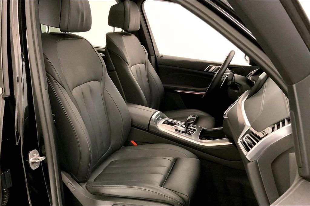 Certified 2022 BMW X5 xDrive40i w/ Premium Package AWD/4WD image 6