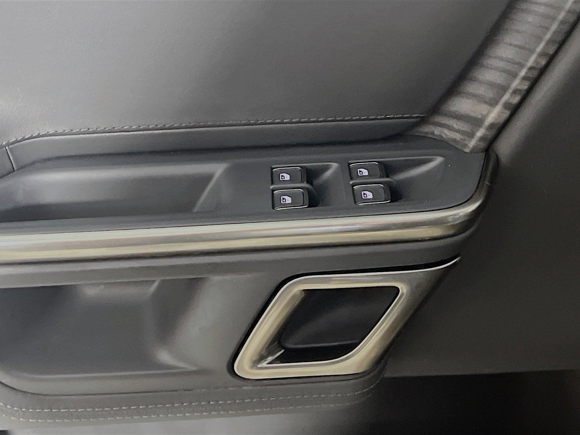 Used 2023 Rivian R1T Adventure image 16