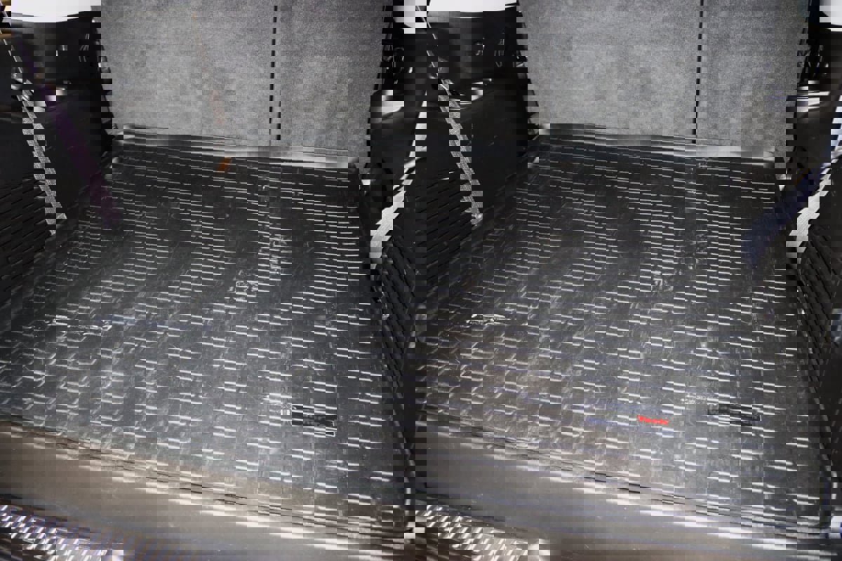 Used 2017 GMC Yukon SLT image 15